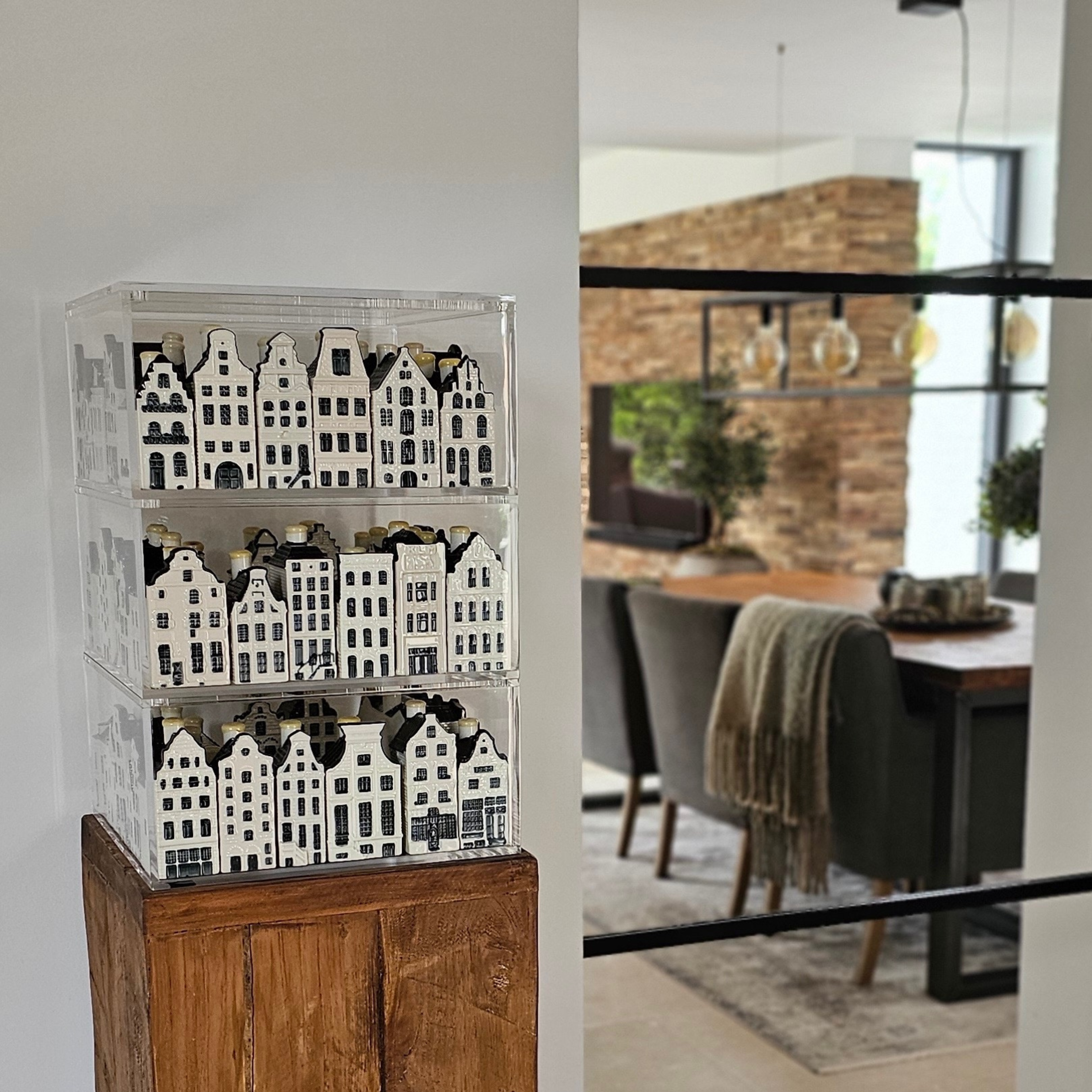 Transparante acryl vitrine 28x28x20 cm voor het presenteren en beschermen van kleine objecten en collectibles