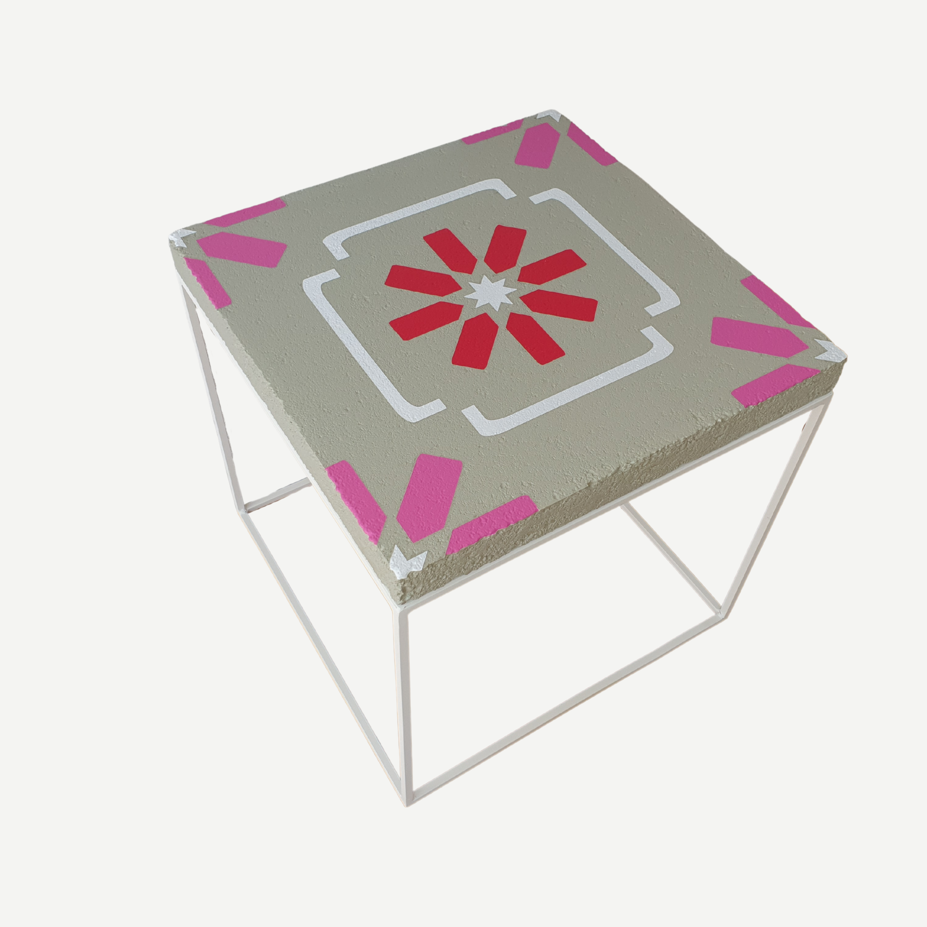 Kinnies - Small Table